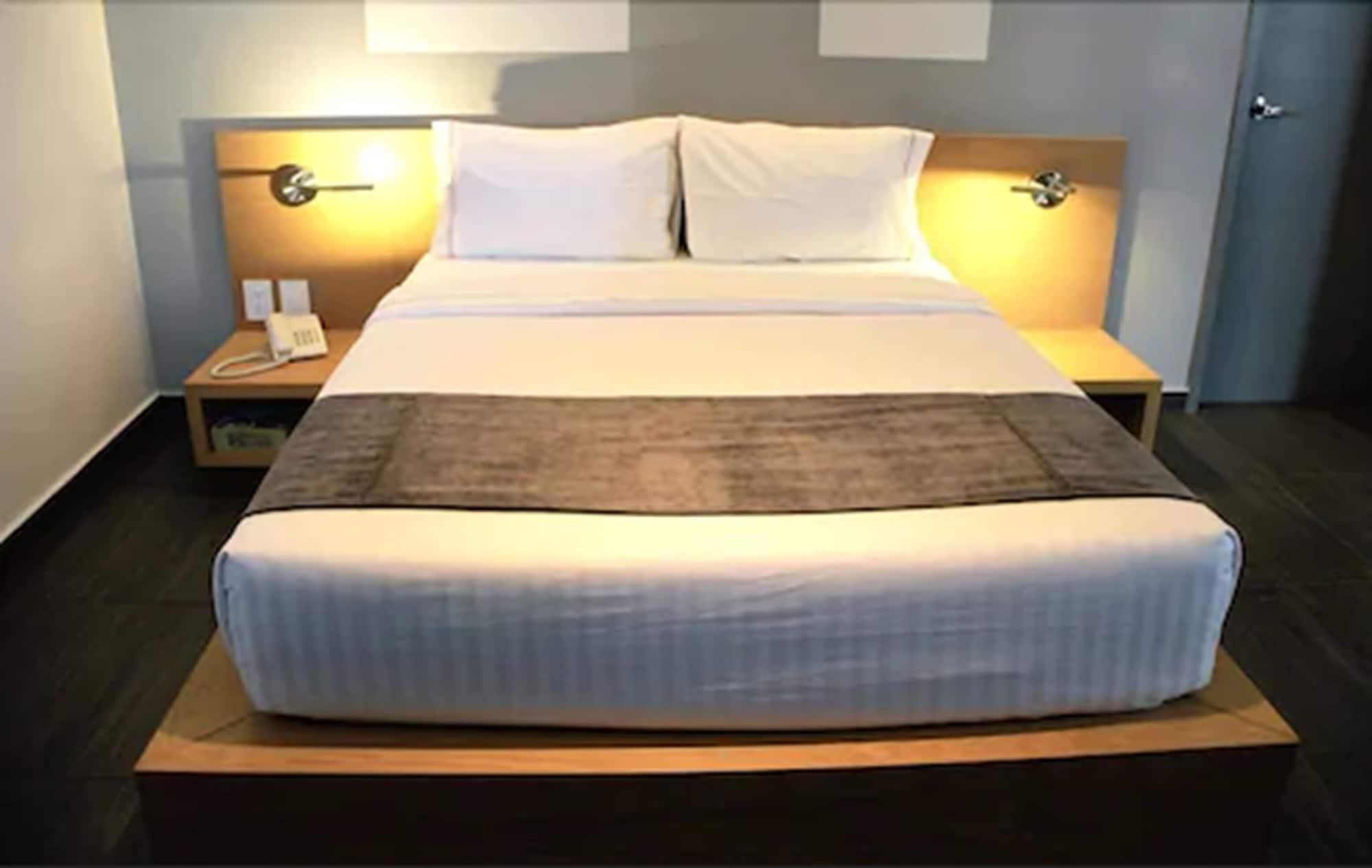 Hotel Perla Central Guadalajara Esterno foto