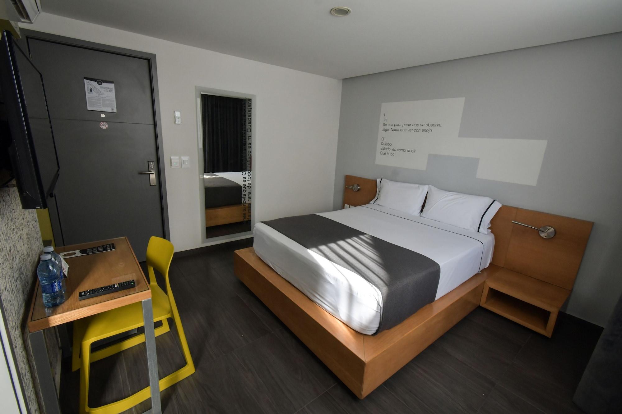 Hotel Perla Central Guadalajara Esterno foto
